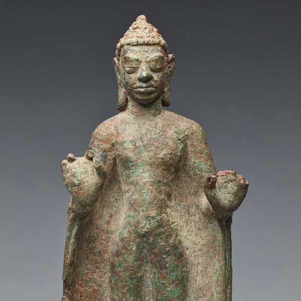 a bronze statue of the Buddha from 750-850 CE