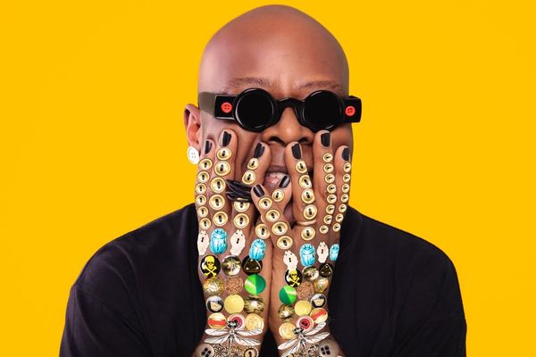 arts-crafts-design-buttons-beau-mccall-exhibition