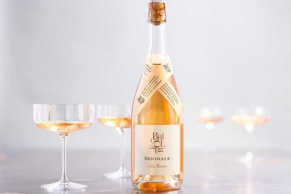 Bricoleur vineyards rose with four glasses poured on a table