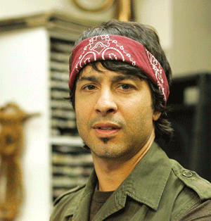 'Flight of the Conchords'' Arj Barker Comes to Cobb's