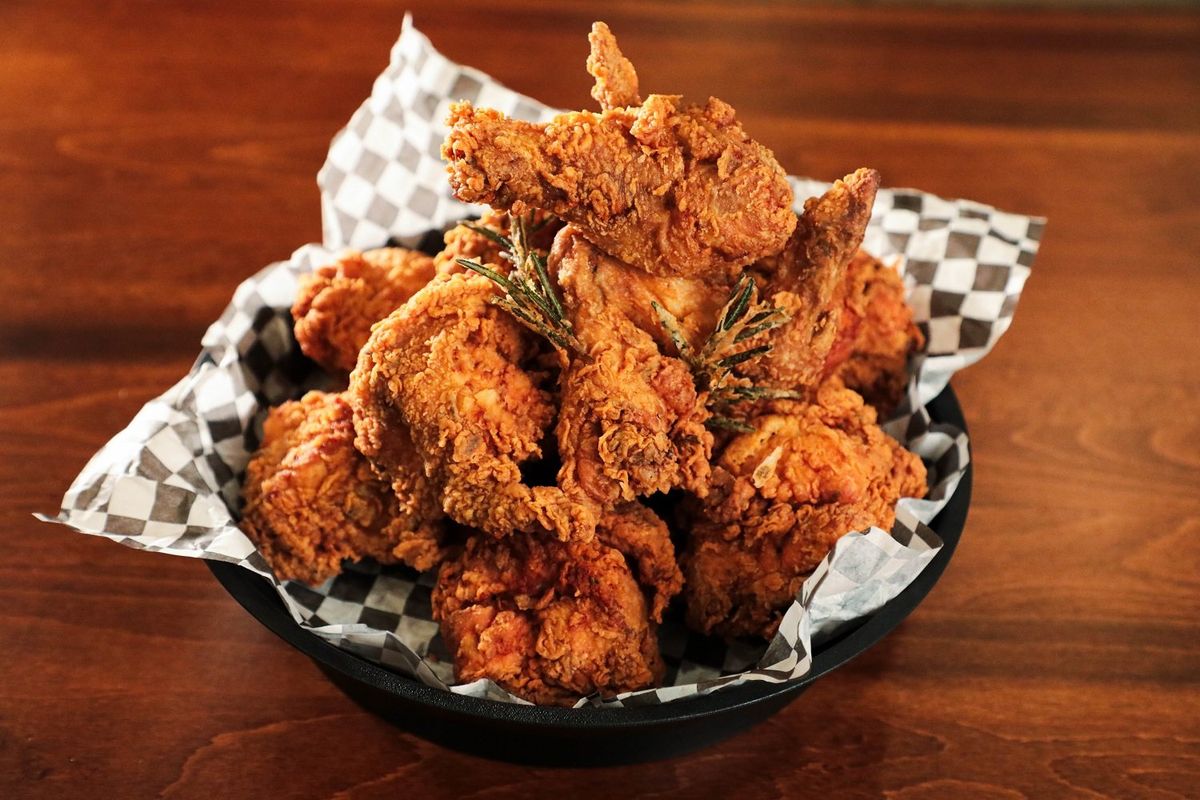 First Taste: Minnie Bell's Soul Movement and its rosemary fried chicken come home to the Fillmore.