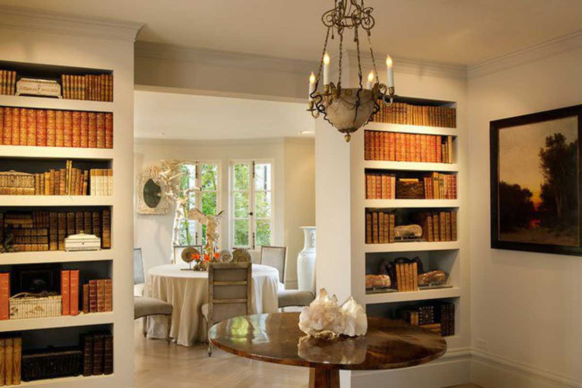 A Foggy Palette & Plenty of Antiques Set the Mood in a 105-Year-Old Ashbury Heights House