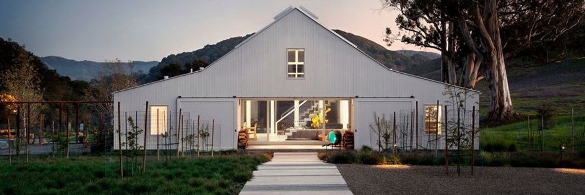 House Tour: A modern barn makes a magical Sonoma retreat