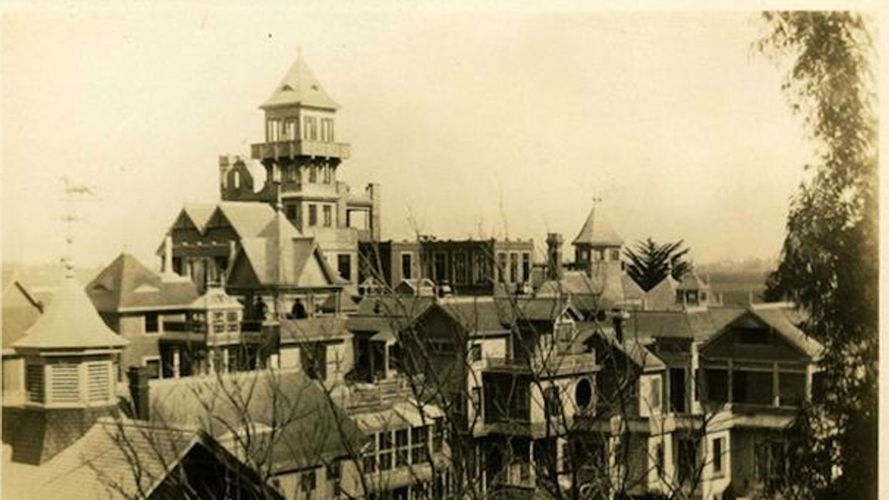 The Top 10 Lies About the Winchester Mystery House