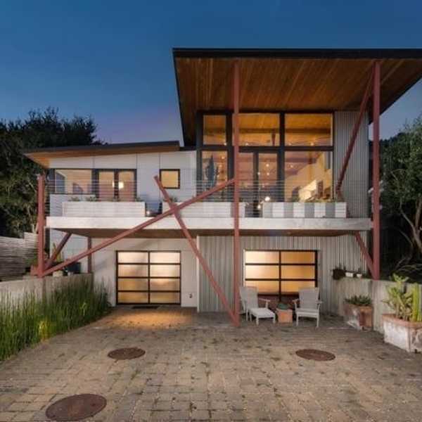 $2.3 million Stinson Beach eco-friendly home has the feel of a boutique inn