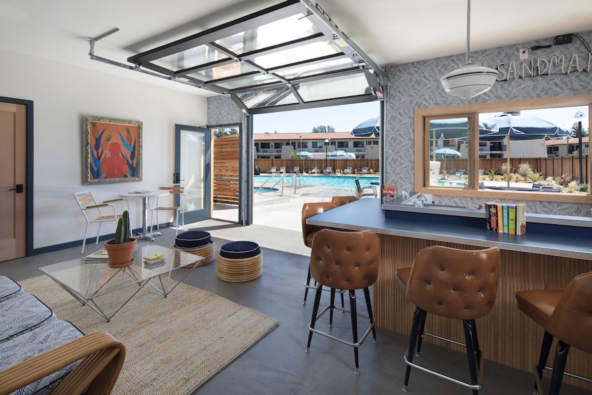 Warm Weather Staycation: Sip frosé at the Sandman's killer pool bar