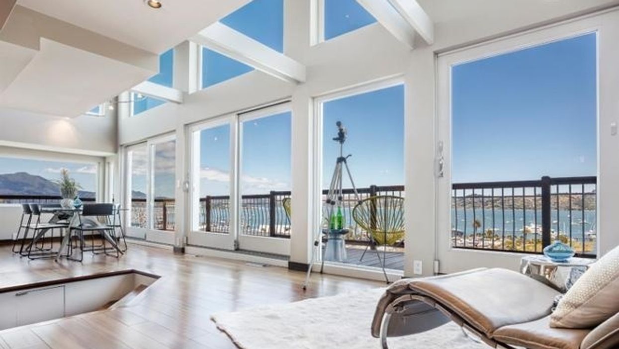 Seaside stunner in Sausalito has all the $2 million views