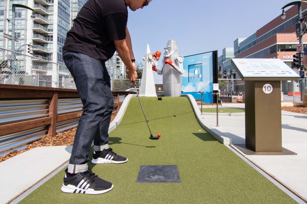 Mini golf and maximum food truckery make new Stagecoach Greens above-par fun