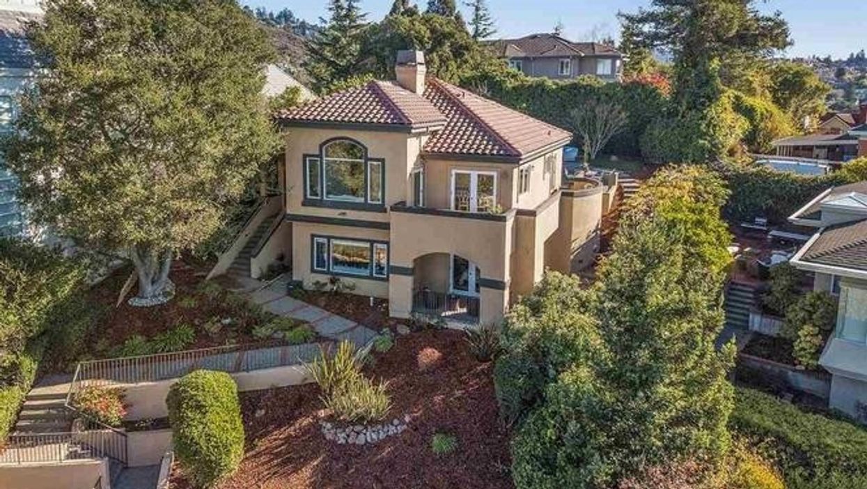 $1.8 million buys over-the-topness in Upper Rockridge