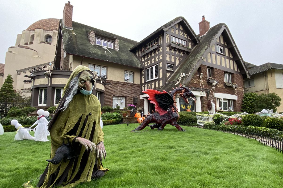 San Francisco homes are tricked out in Halloween decor befitting this scary year