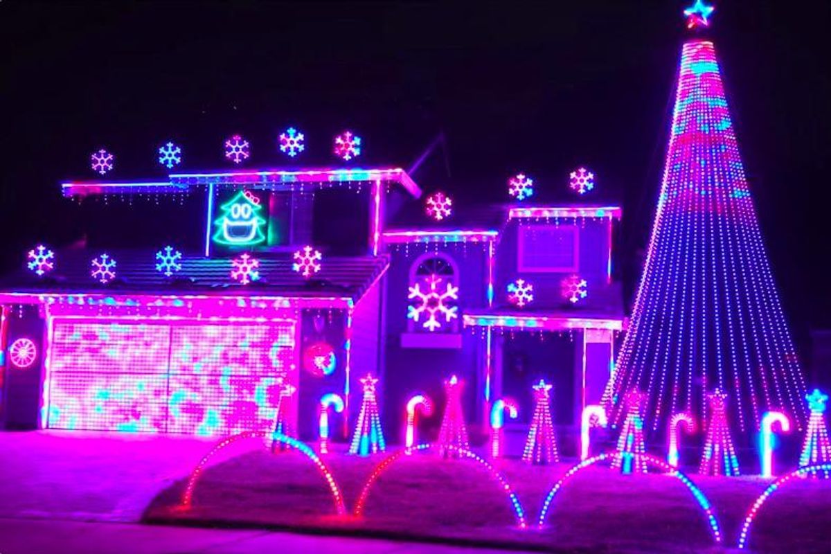 An Especially Elaborate Holiday Light Display + More Good News Around the Bay Area