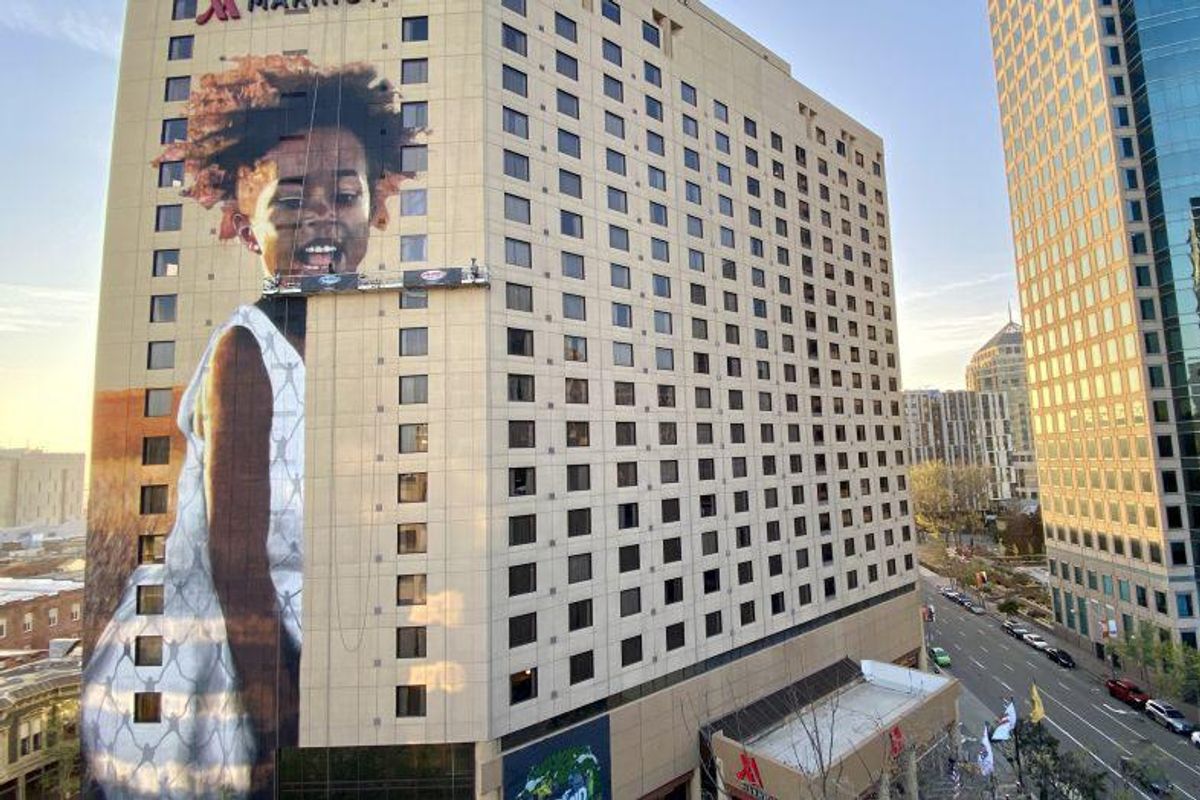 Oakland's tallest mural raises awareness for Zero Hunger  + more good news from around the Bay Area