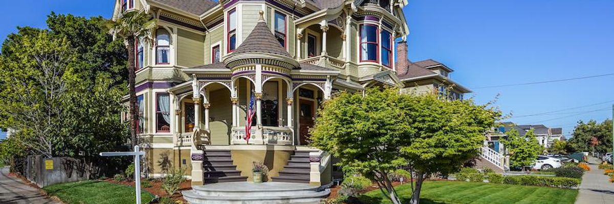 Alameda's most photographed Victorian home hits the market at $2.4 million