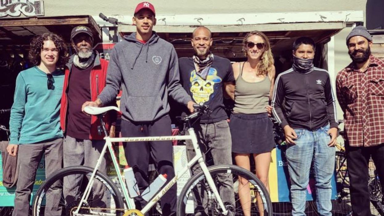 Warriors forward turns to Oakland bike shop for custom wheels + more good news around the Bay