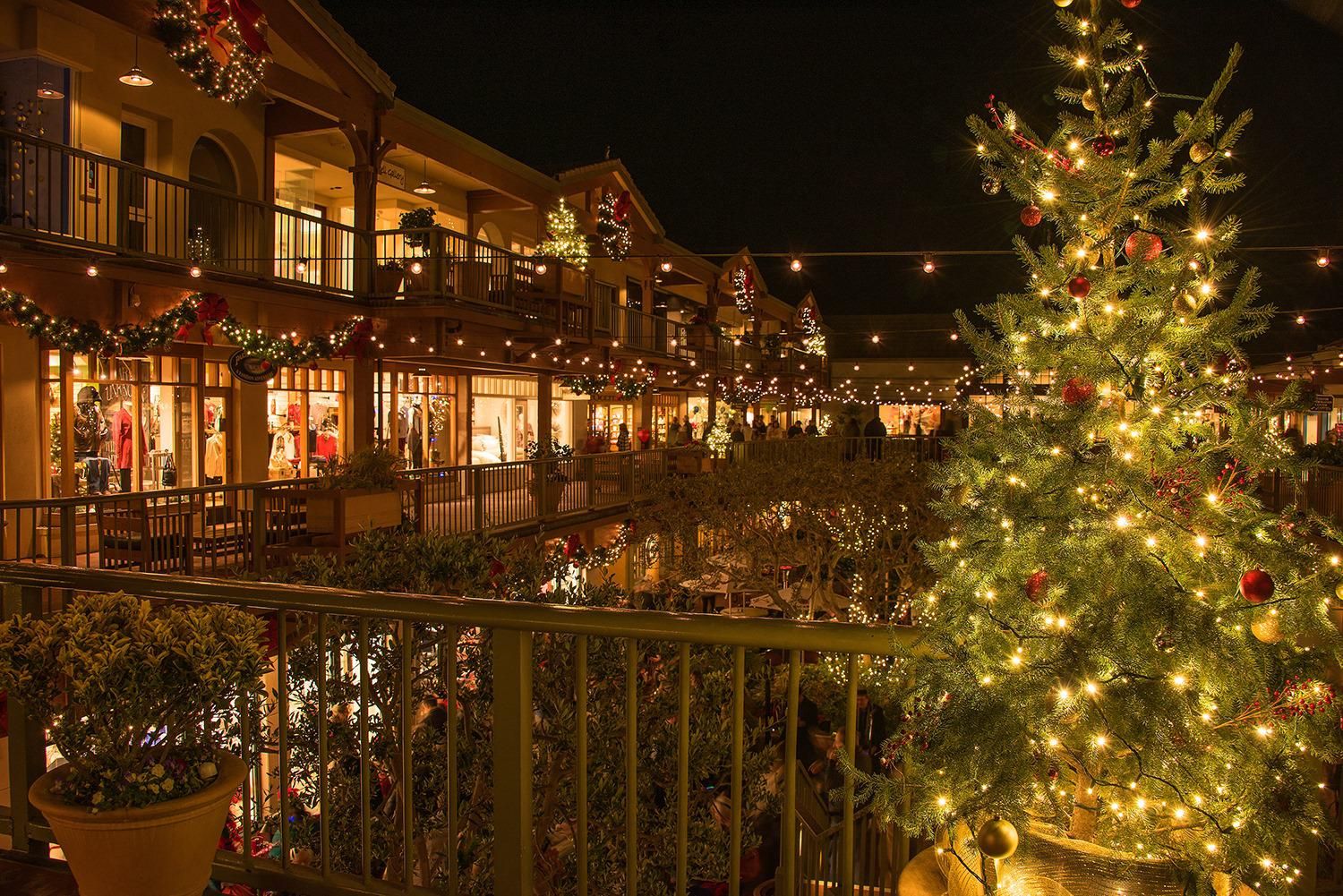 Holiday in Carmel: A cozy inn, quaint shops + seasonal fare make for a storybook Christmas