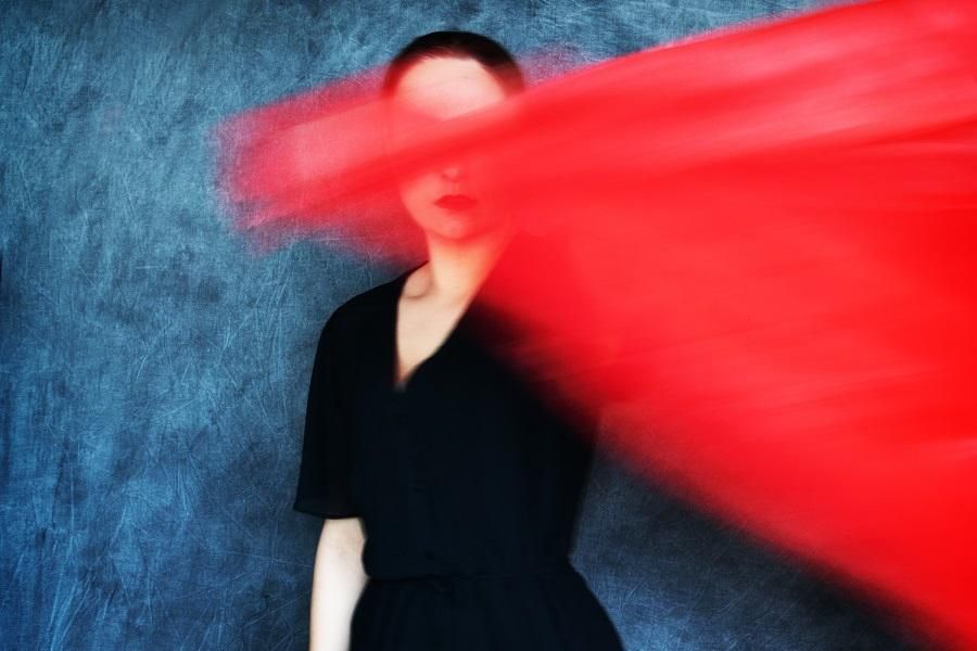 Ukrainian photographer Aliona Kuznetsova finds creativity in limitation