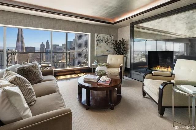 Video Home Tour: A lavish Nob Hill penthouse with glittering panoramas asks $7.3 million