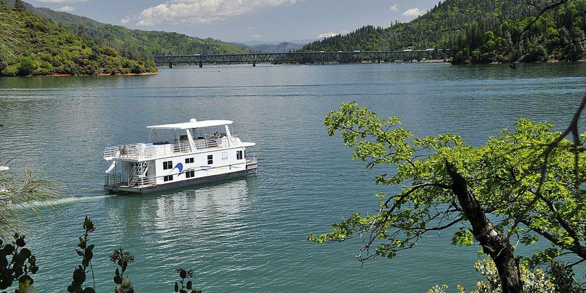 Rent a houseboat on 3 NorCal lakes this summer