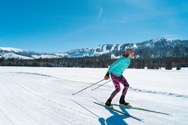 7 Cross Country Skiing + Snowshoeing Adventures in Northern California
