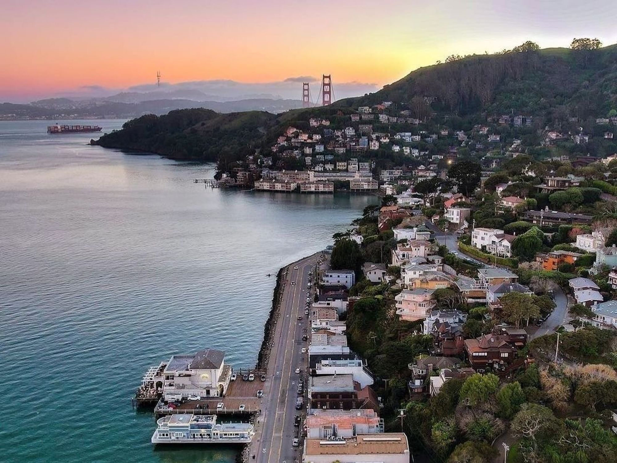 Modern Guide to Sausalito: Alfresco Eats, Waterfront Adventures + Luxe Boutique Hotels