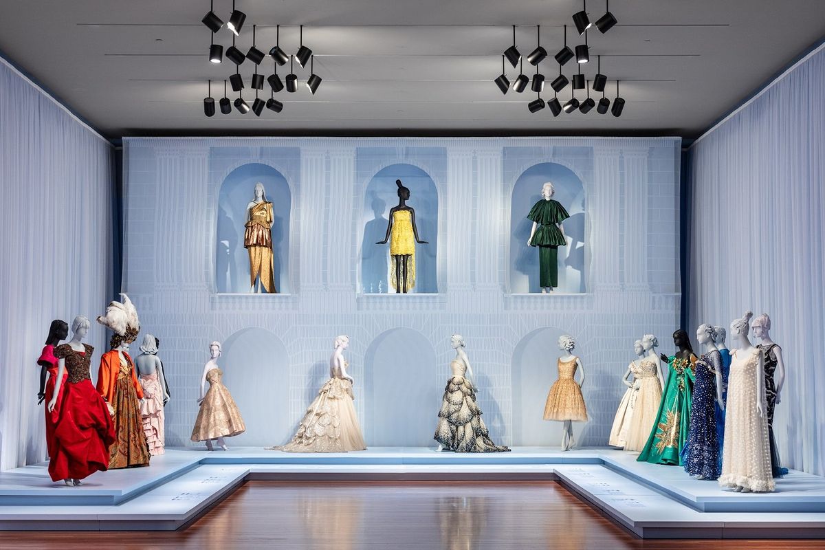 The de Young's 'Fashioning San Francisco' journeys through a century of Bay Area style.