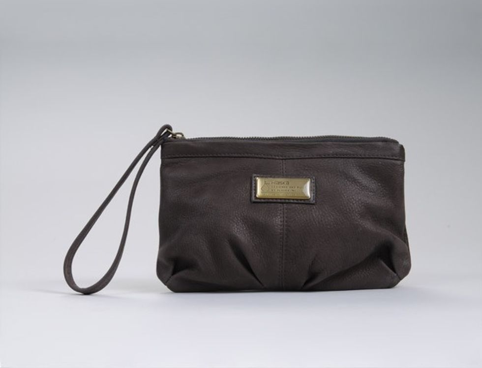 Bag Giveaway: Hlaska's Artifact Wristlet in Charcoal