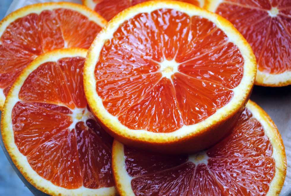 Market Watch: 5 Farmers Market Must-Haves