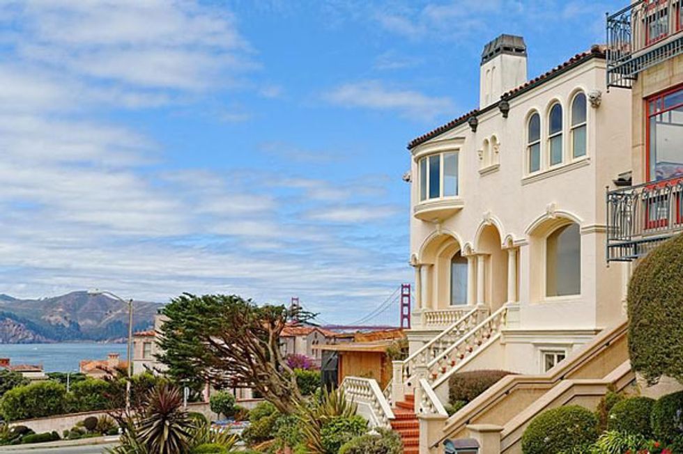 Property Porn: Inside a Sea Cliff Mansion for $6.39M