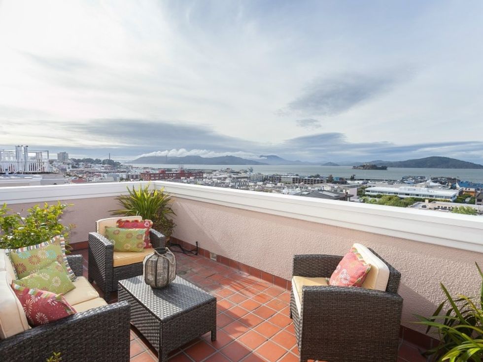 Property Porn: A $5M Roman Villa for the Classical Homeowner