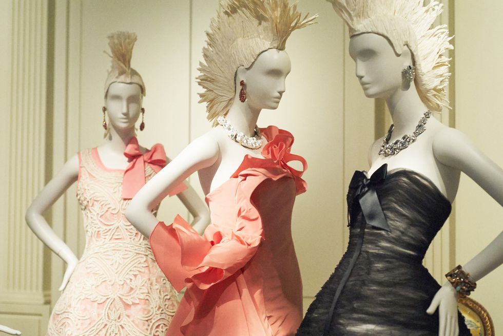 The deYoung Museum Pays Exuberant Tribute to Oscar de la Renta in New Retrospective