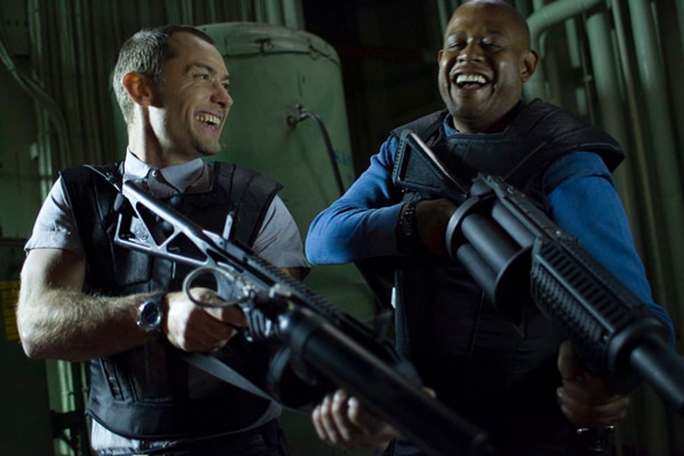 Home Movies: 'Repo Men,' 'Losers' and Kevin Smith's Clumsy Cops