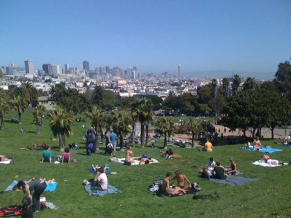 Free Delivery from Rosamunde, Jay's Cheesesteaks to Dolores Park with CityMint's iPhone App