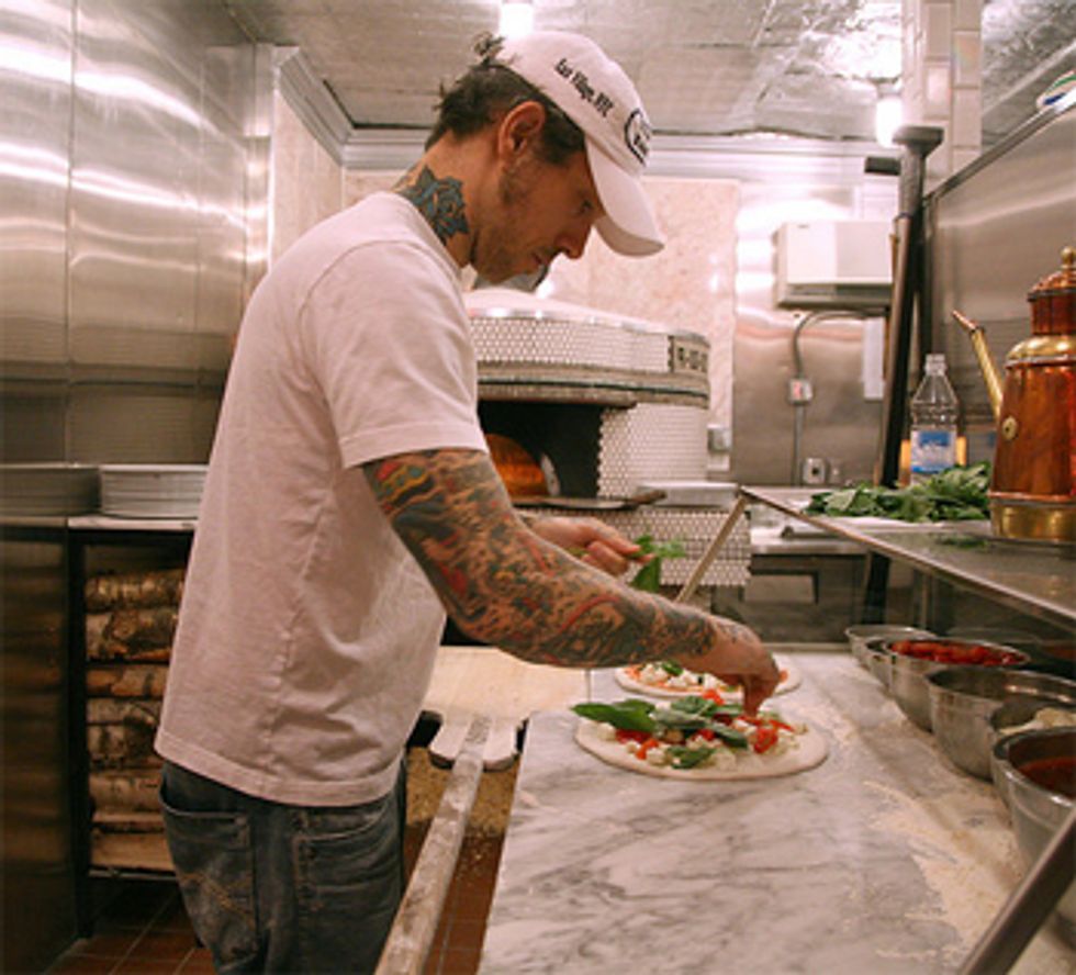 32 Chairs, 3 Pizzas, 1 Man: 8 Days to Una Pizza