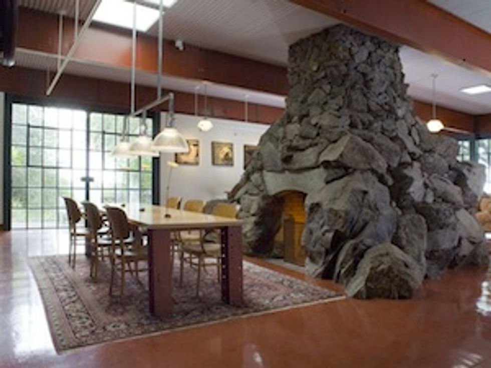 Philip Johnson Meets the Flintstones at This $5.3M Artist Retreat in Sonoma County