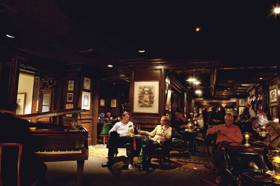 Holiday Drinking: Hotel Bars