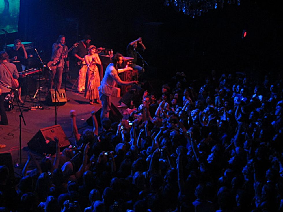 Mumford & Sons, Edward Sharpe & The Magnetic Zeros To Pimp Out Vintage Railcars, Start Their Tour in Oakland