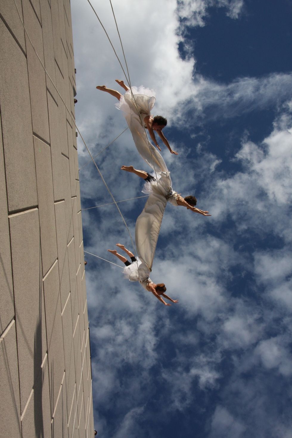Project Bandaloop Suspended in Oakland