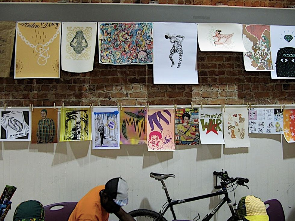 A Gallery on Wheels: Papergirl Delivers Art on Bikes