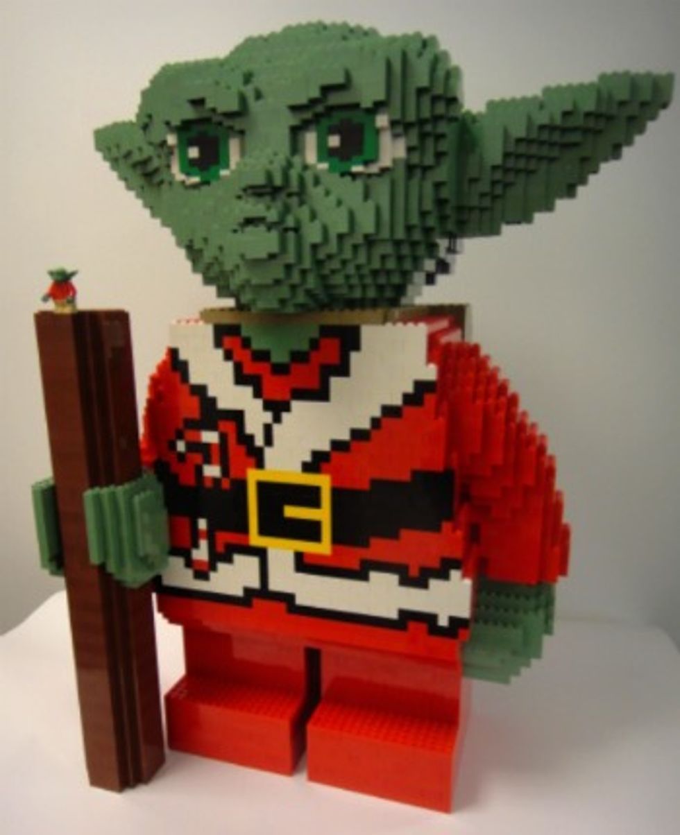 Giant LEGO Santa Yoda Build Kicks Off Today in Union Square