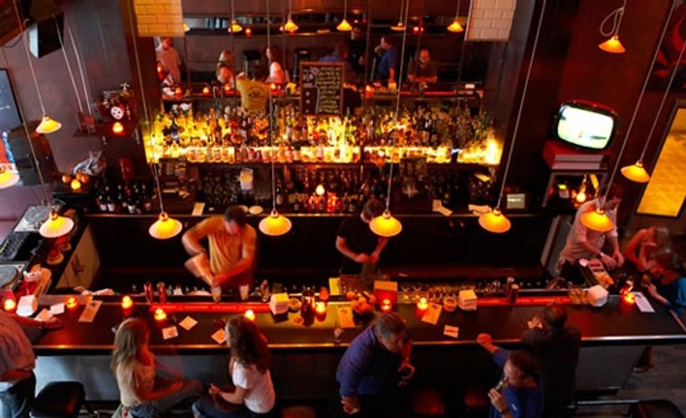 The Weeknighter: Laszlo