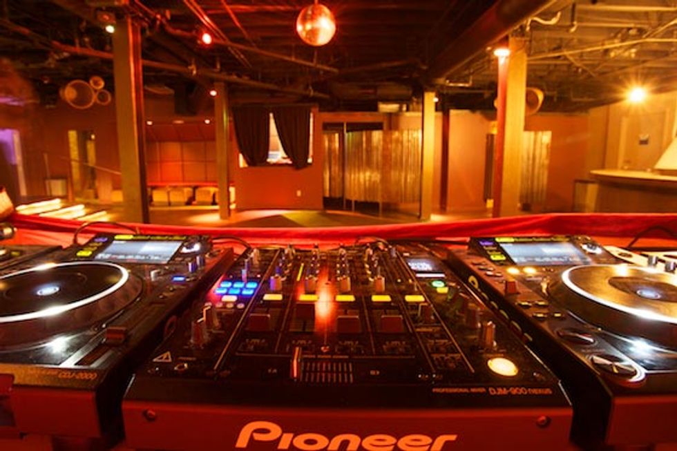 The Weeknighter: Monarch