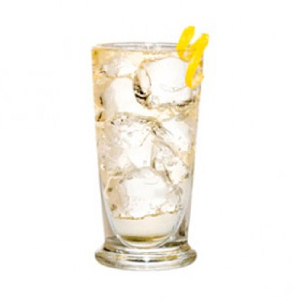 Three Bubbly Cocktails to Celebrate Mom