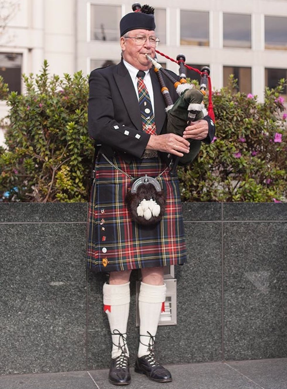 Street Style Report: The Bagpiper in Union Square
