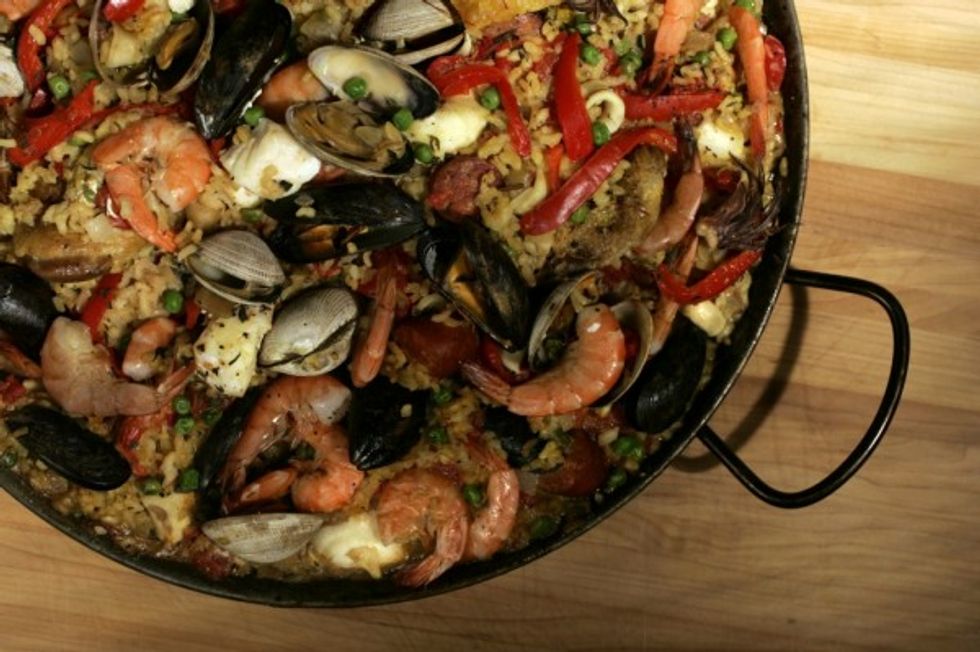 East Bay Eats: Paella, Pasta and Wine
