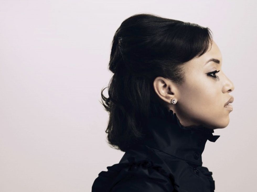 This Week's Hottest Events: Alice Smith, Georgia O'Keeffe, and V-Day Pilates Specials