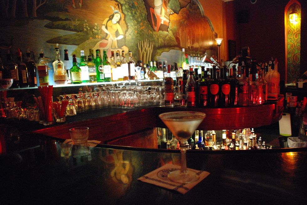 The Weeknighter: Superb Martinis and a Shot of Nostalgia at Aub Zam Zam