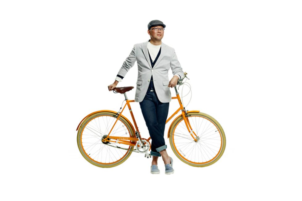 PUBLIC Bikes Founding Exec Rides SF Streets in UNIQLO Supima® Cotton