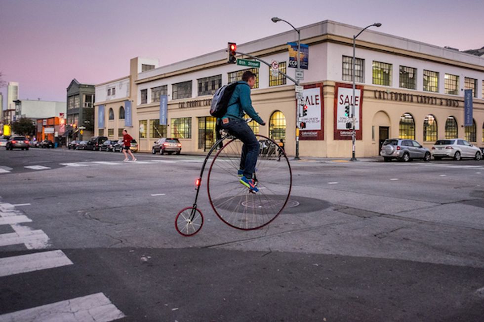 Editors' Picks: Penny Farthing Guy, Trivia Crack, & More