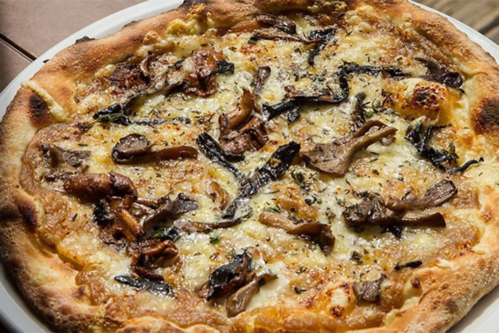 Oakland Eats: Swan's Marketplace, Analog, and New York-Style Pizza