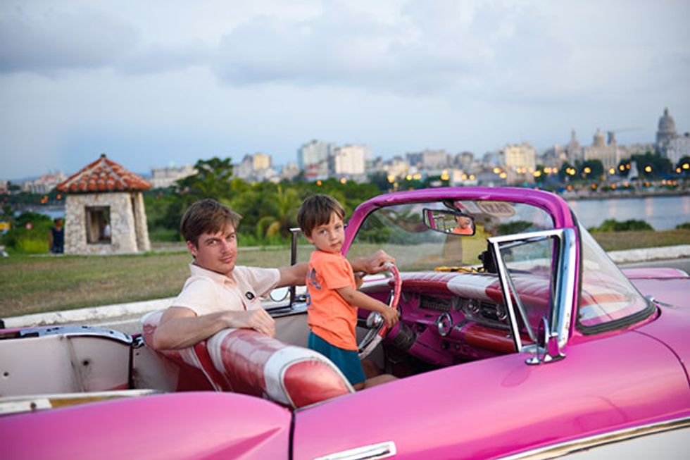 The Cognoscente: Visual Artist Jonathan Rowe Brings Creative Vibes at The Village